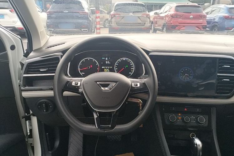 Used Jetta VS5 2023 280TSI Automatic Trend Edition Steering Wheel