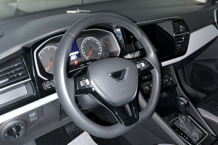Used Jetta VS5 2023 280TSI Automatic Trend Edition Steering Wheel