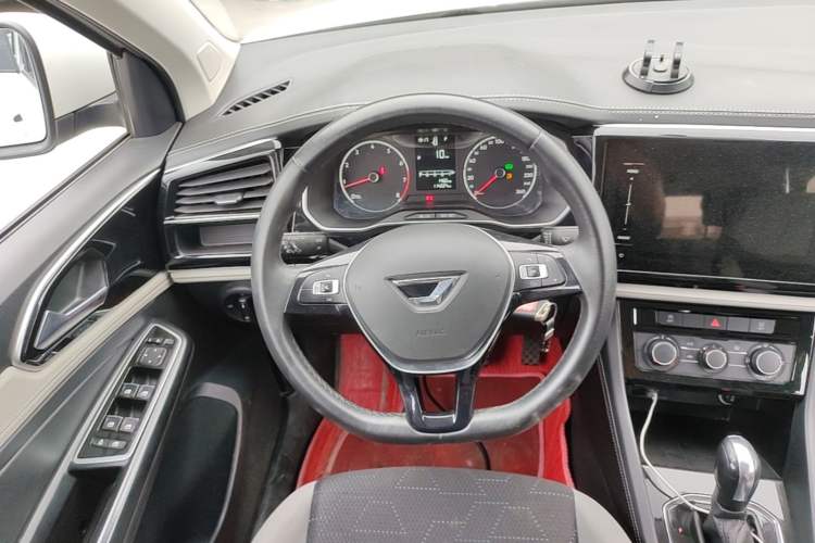 Used Jetta VS5 2023 280TSI Automatic Trend Edition Steering Wheel