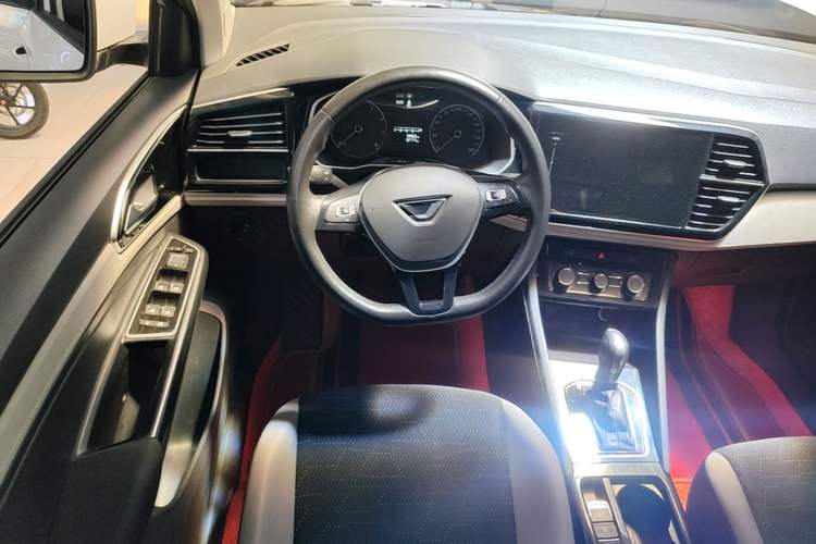 Used Jetta VS5 2023 280TSI Automatic Trend Edition Steering Wheel