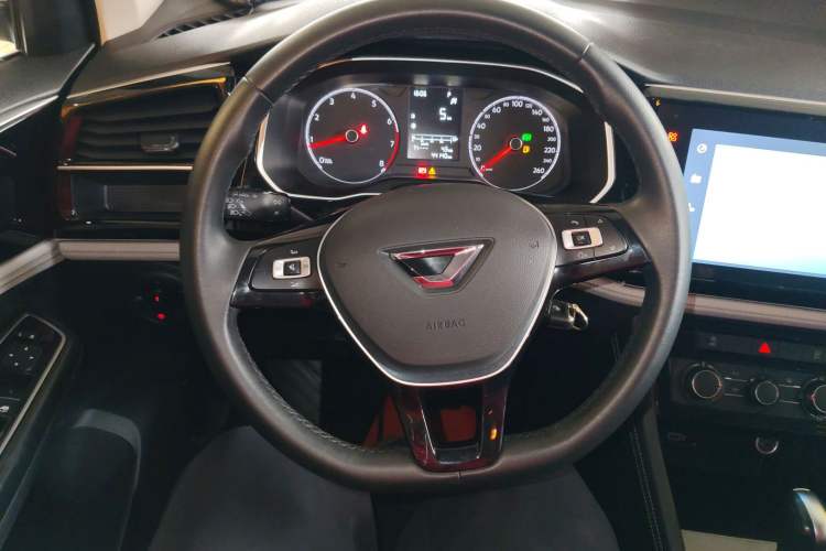 Used Jetta VS5 2023 280TSI Automatic Trend Edition Steering Wheel