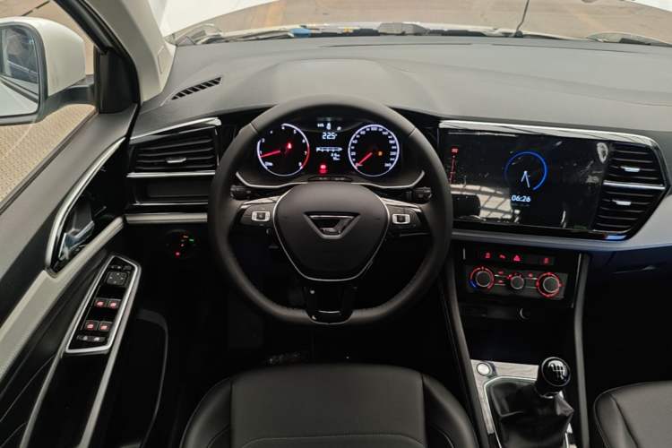 Used Jetta VS5 2023 280TSI Manual Enjoyment Version Steering Wheel