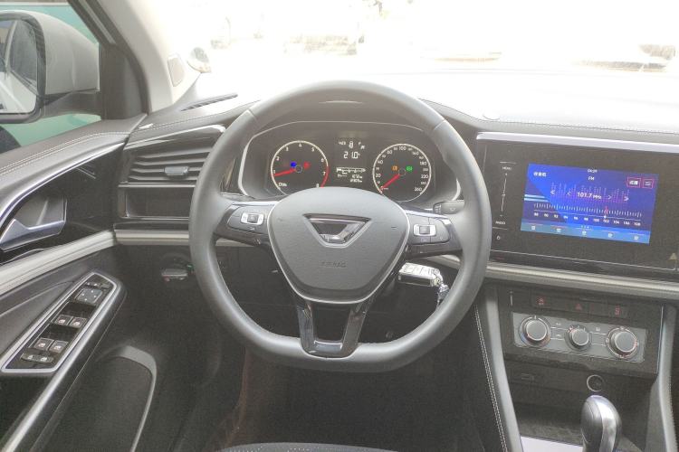 Used Jetta VS5 2023 280TSI Automatic Trend Edition Steering Wheel