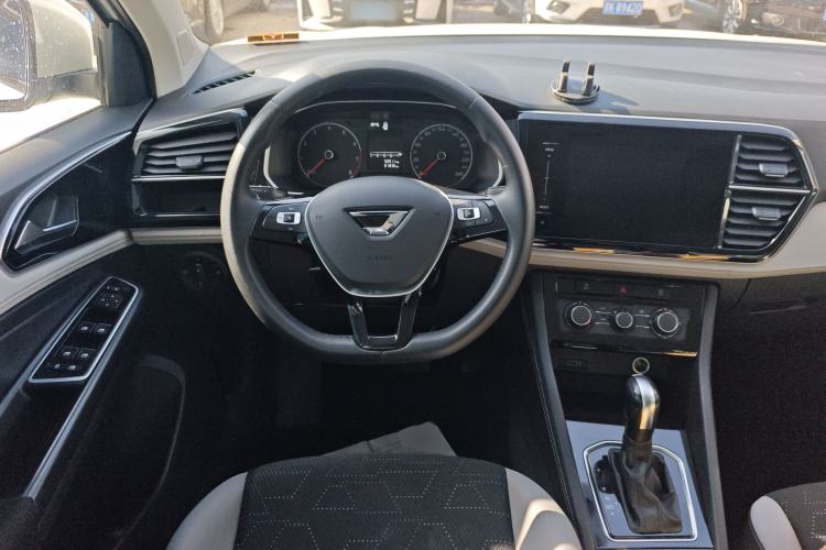 Used Jetta VS5 2023 280TSI Automatic Trend Edition Steering Wheel