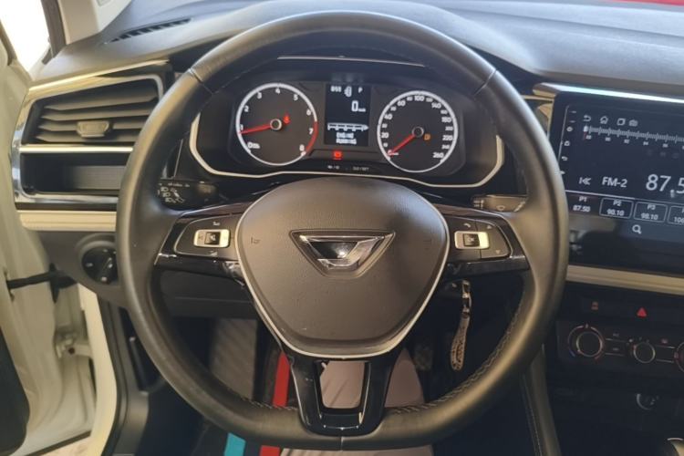 Used Jetta VS5 2023 280TSI Automatic Trend Edition Steering Wheel