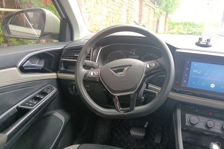 Used Jetta VS5 2023 280TSI Automatic Trend Edition Steering Wheel