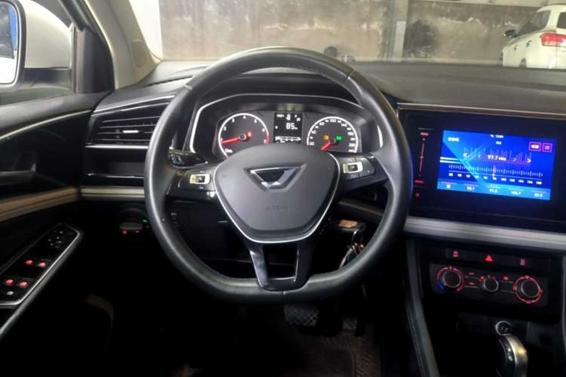 Used Jetta VS5 2023 280TSI Automatic Trend Edition Steering Wheel