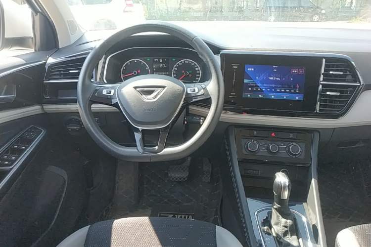 Used Jetta VS5 2023 280TSI Automatic Trend Edition Steering Wheel