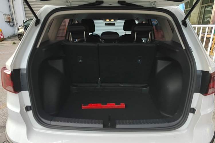 Used Jetta VS5 2023 280TSI Automatic Trend Edition Trunk