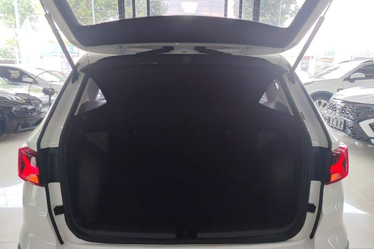 Used Jetta VS5 2023 280TSI Manual Enjoyment Version Trunk