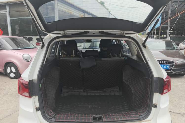 Used Jetta VS5 2023 280TSI Manual Entry-Level Model Trunk