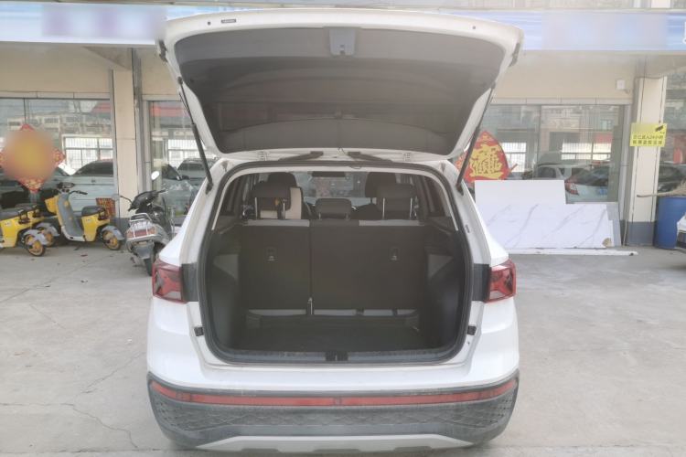 Used Jetta VS5 2023 280TSI Automatic Trend Edition Trunk