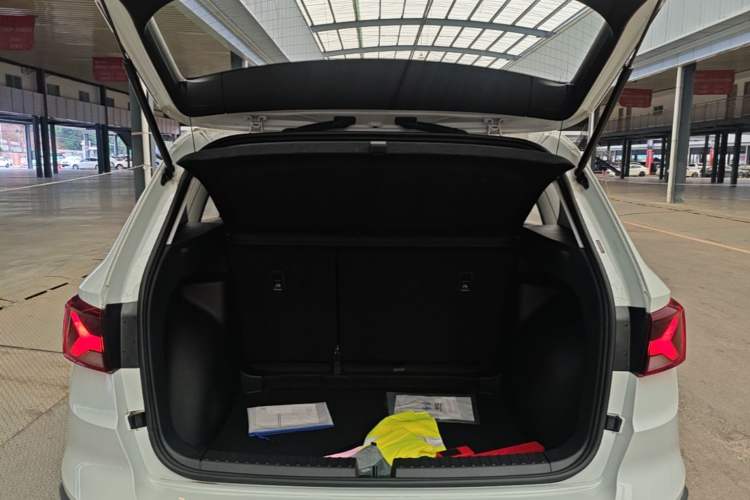Used Jetta VS5 2023 280TSI Manual Enjoyment Version Trunk