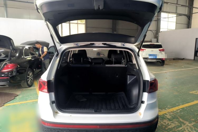 Used Jetta VS5 2023 280TSI Automatic Trend Edition Trunk