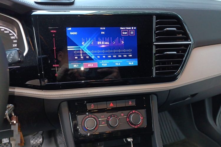 Used Jetta VS5 2024 280TSI Manual Pioneer Edition Audio And AC Panel