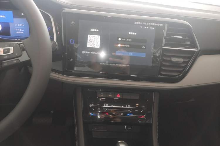 Used Jetta VS5 2024 280TSI Automatic Flagship High-Gloss Edition Audio And AC Panel