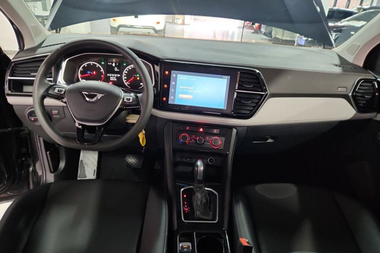 Used Jetta VS5 2024 280TSI Automatic Pioneer Edition Center Console