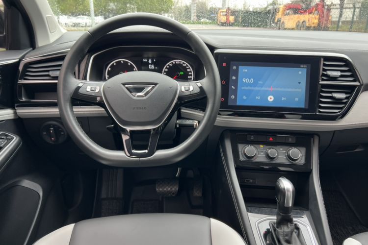 Used Jetta VS5 2024 280TSI Automatic Pioneer Edition Interior 5
