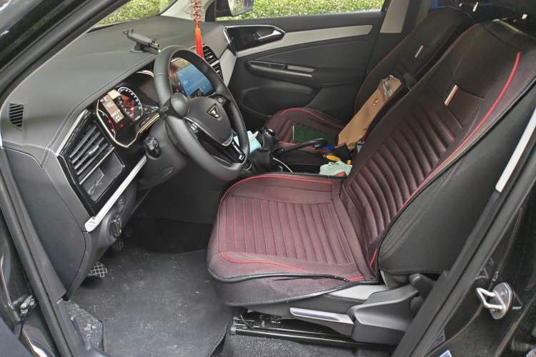 Used Jetta VS5 2024 280TSI Manual Pioneer Edition Left Front Seat