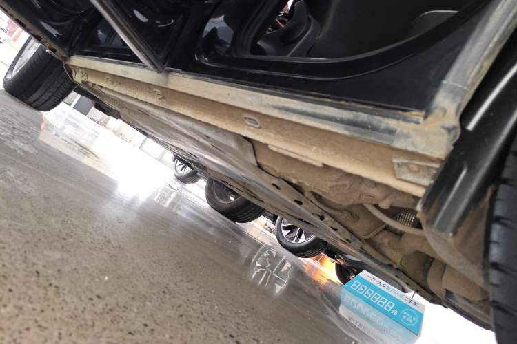 Used Jetta VS5 2024 280TSI Automatic Pioneer Edition Left Side Sill