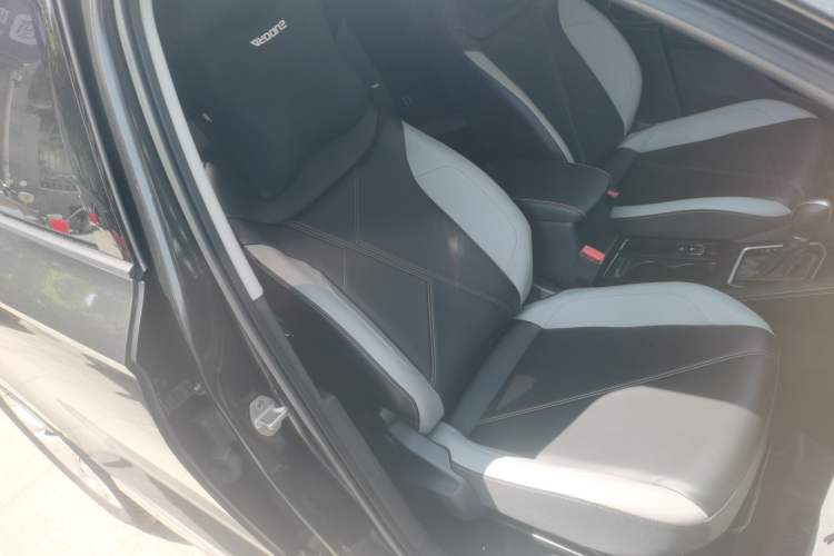 Used Jetta VS5 2024 280TSI Automatic Enjoyment Edition Right Front Seat