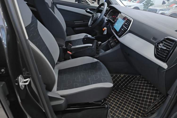 Used Jetta VS5 2024 Model, 5th Anniversary Edition Right Front Seat