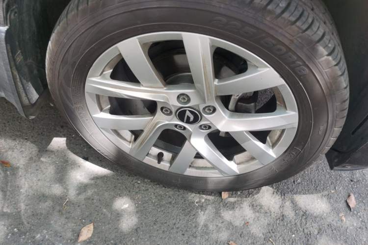 Used Jetta VS5 2024 280TSI Automatic Pioneer Edition Right Front Wheel Hub