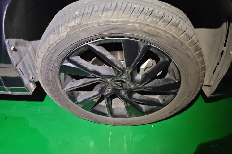 Used Jetta VS5 2024 280TSI Automatic Enjoyment Highlight Edition Right Front Wheel Hub