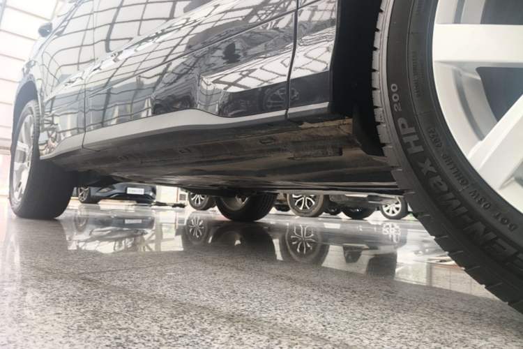 Used Jetta VS5 2024 280TSI Automatic Pioneer Edition Right Side Sill