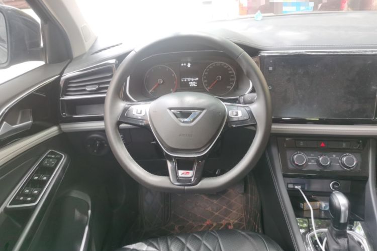 Used Jetta VS5 2024 280TSI Automatic Pioneer Edition Steering Wheel
