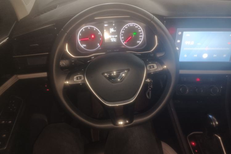 Used Jetta VS5 2024 280TSI Automatic Pioneer Edition Steering Wheel