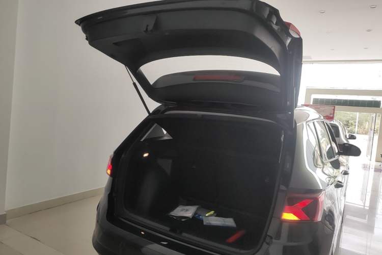 Used Jetta VS5 2024 280TSI Automatic Flagship High-Gloss Edition Trunk