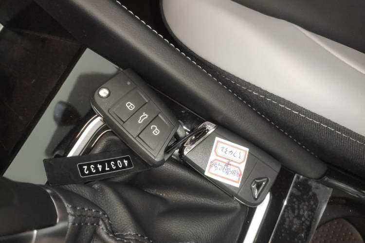 Used Jetta VS5 2024 280TSI Automatic Flagship High-Gloss Edition Vehicle Key