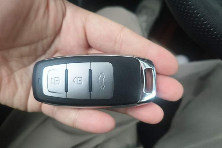 Used Jetta VS5 2024 280TSI Automatic Pioneer Edition Vehicle Key