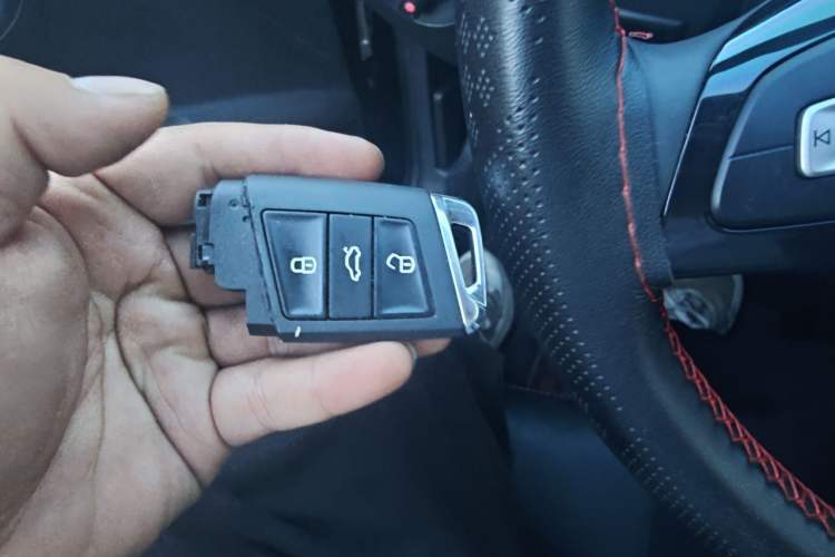 Used Jetta VS5 2024 280TSI Automatic Pioneer Edition Vehicle Key