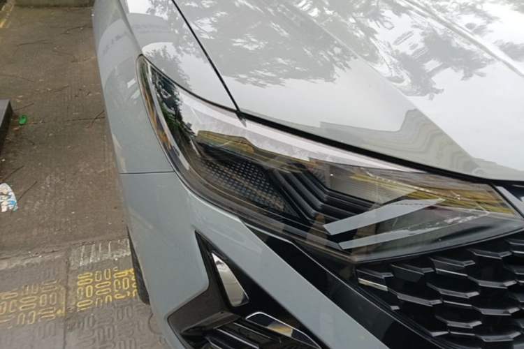 Used Jetta VS5 2024 280TSI Automatic Flagship High-Gloss Edition Right Front Headlight