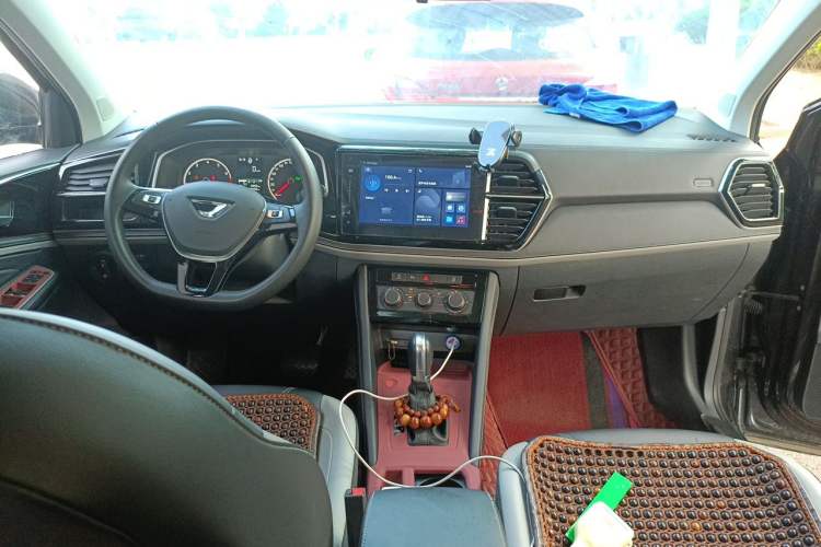 Used Jetta VS5 2024 280TSI Automatic Enjoyment Edition Center Console