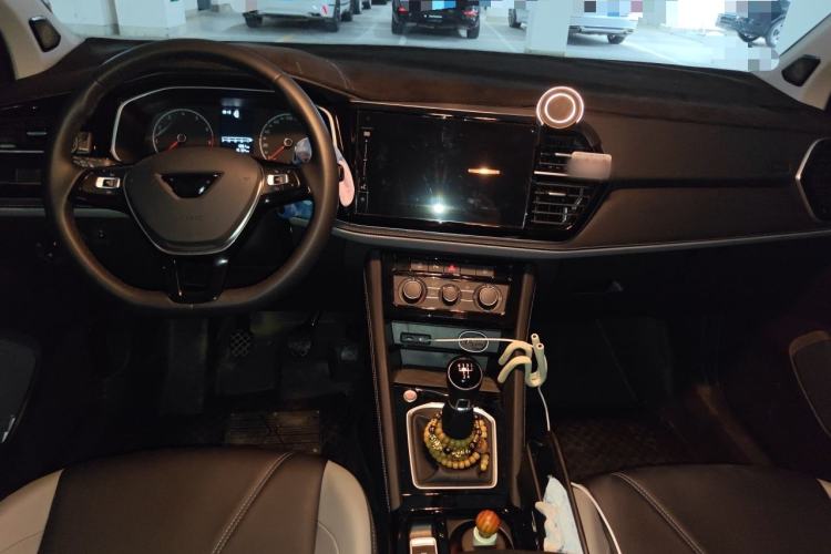 Used Jetta VS5 2024 280TSI Manual Enjoyment Edition Center Console