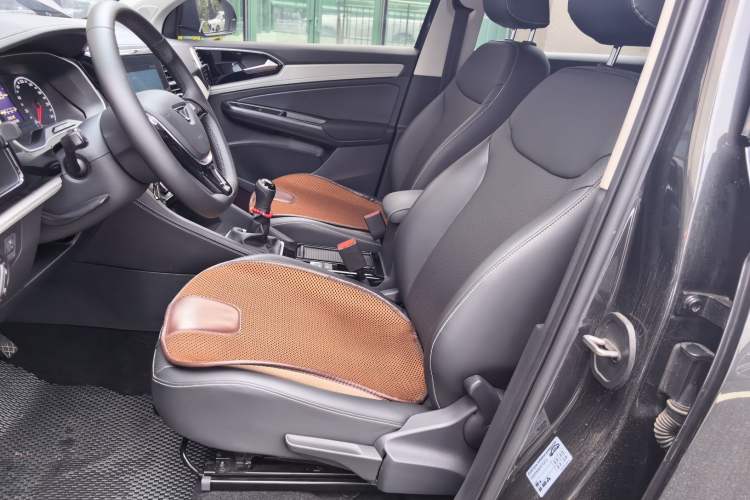Used Jetta VS5 2024 280TSI Manual Pioneer Edition Left Front Seat