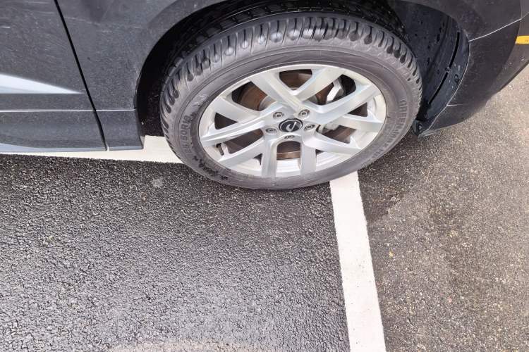 Used Jetta VS5 2024 280TSI Manual Pioneer Edition Right Front Wheel Hub