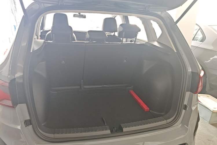 Used Jetta VS5 2024 280TSI Automatic Flagship High-Gloss Edition Trunk