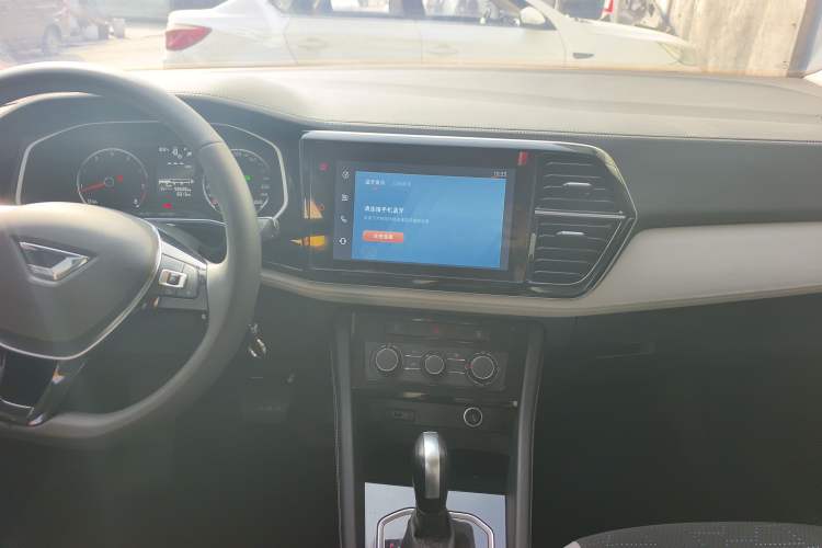 Used Jetta VS5 2024 Model, 5th Anniversary Edition Audio And AC Panel
