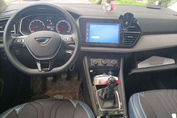 Used Jetta VS5 2024 280TSI Manual Pioneer Edition Center Console