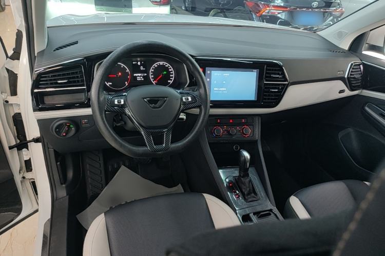 Used Jetta VS5 2024 Model, 5th Anniversary Edition Center Console