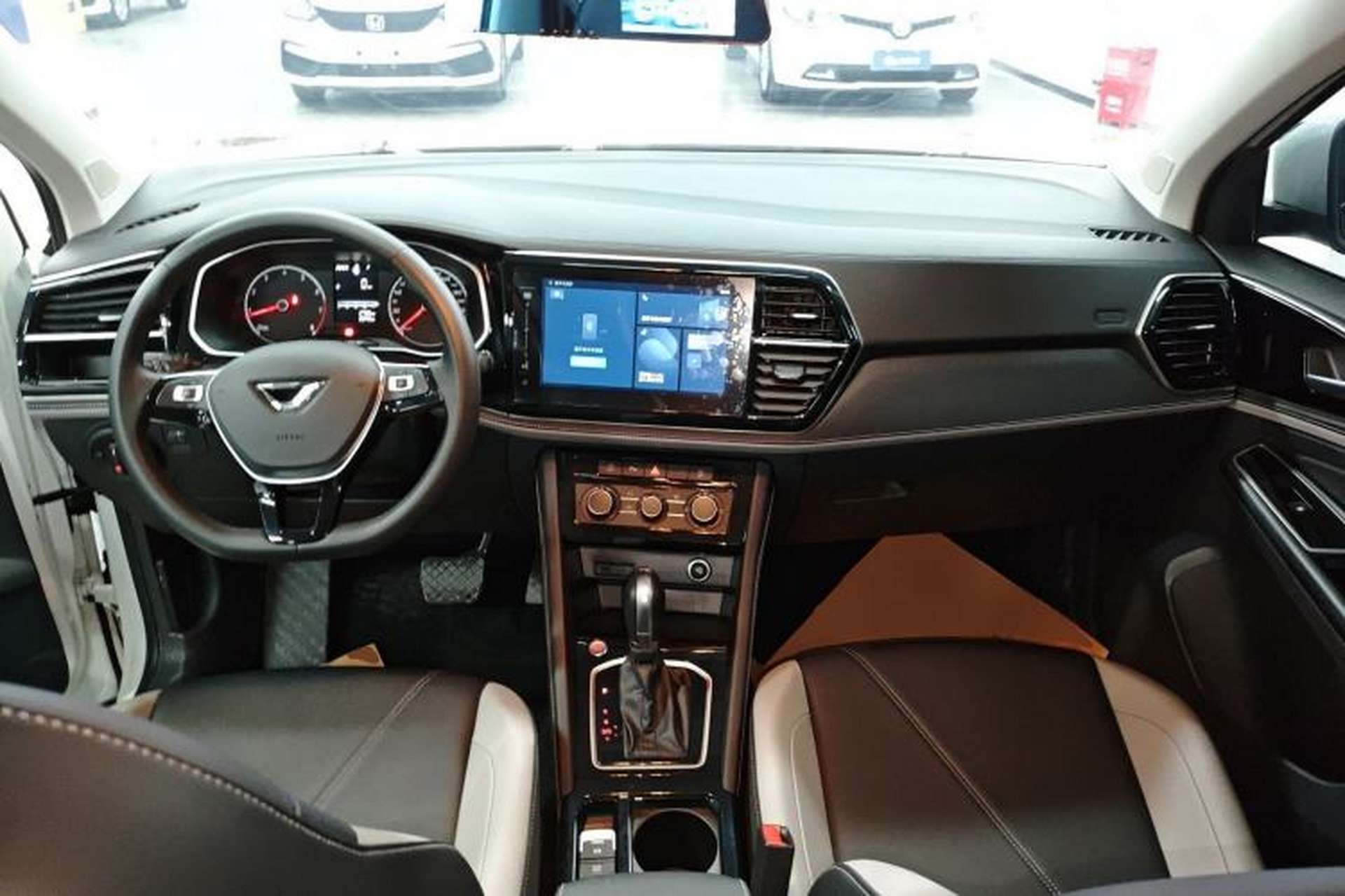Used Jetta VS5 2024 280TSI Automatic Enjoyment Edition Center Console