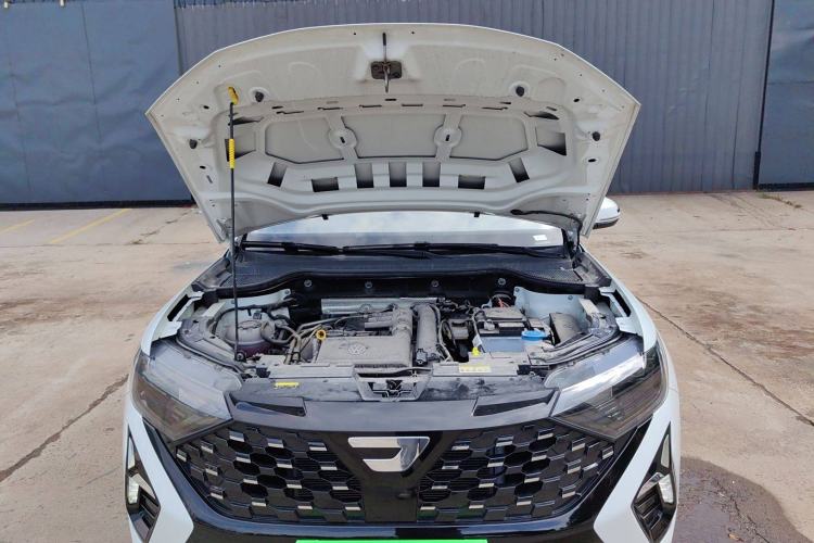 Used Jetta VS5 2024 280TSI Manual Pioneer Edition Engine Bay