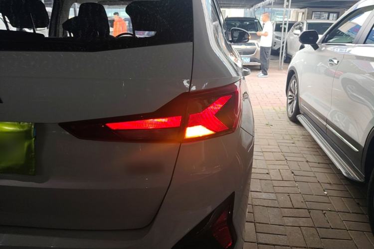 Used Jetta VS5 2024 Model, 5th Anniversary Edition Exterior 3