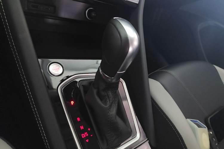 Used Jetta VS5 2024 280TSI Automatic Enjoyment Edition Gear Lever