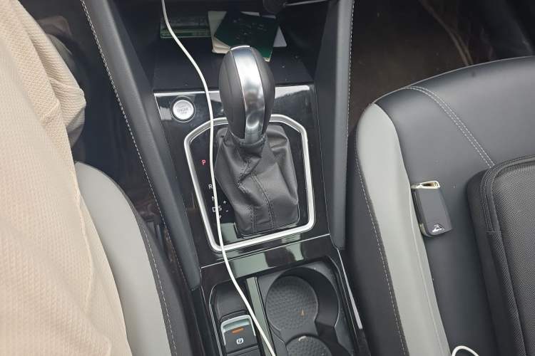 Used Jetta VS5 2024 280TSI Automatic Enjoyment Edition Gear Lever