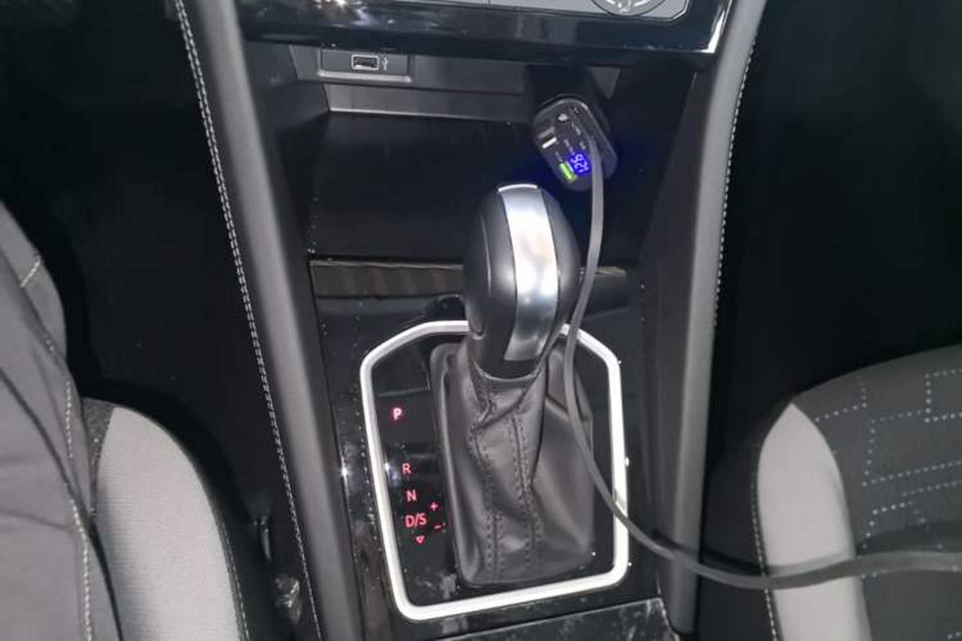 Used Jetta VS5 2024 280TSI Automatic Pioneer Edition Gear Lever